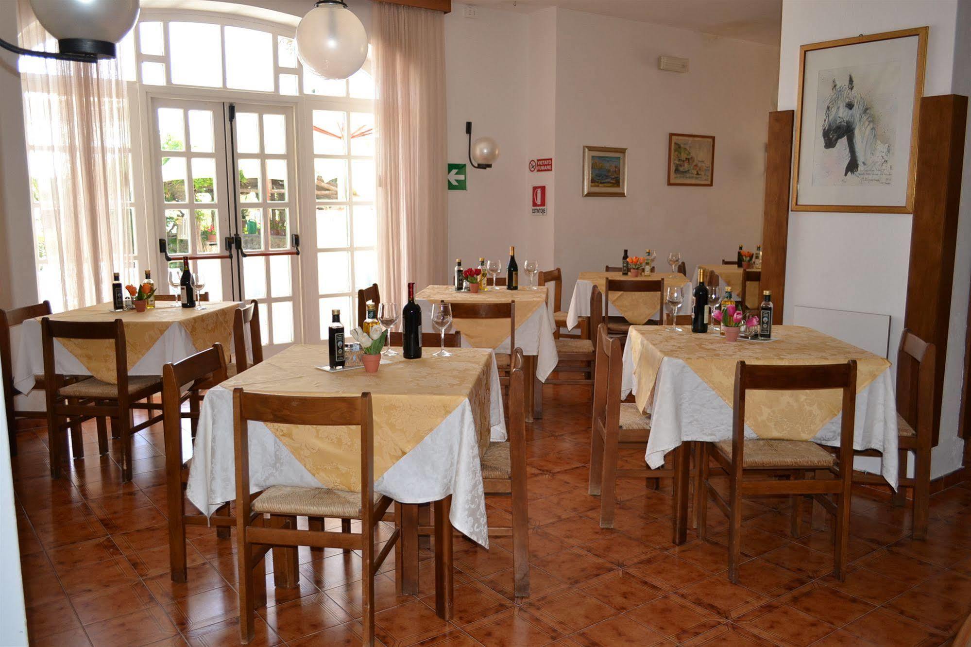 Hotel Villa Bina Sant'Angelo  Extérieur photo
